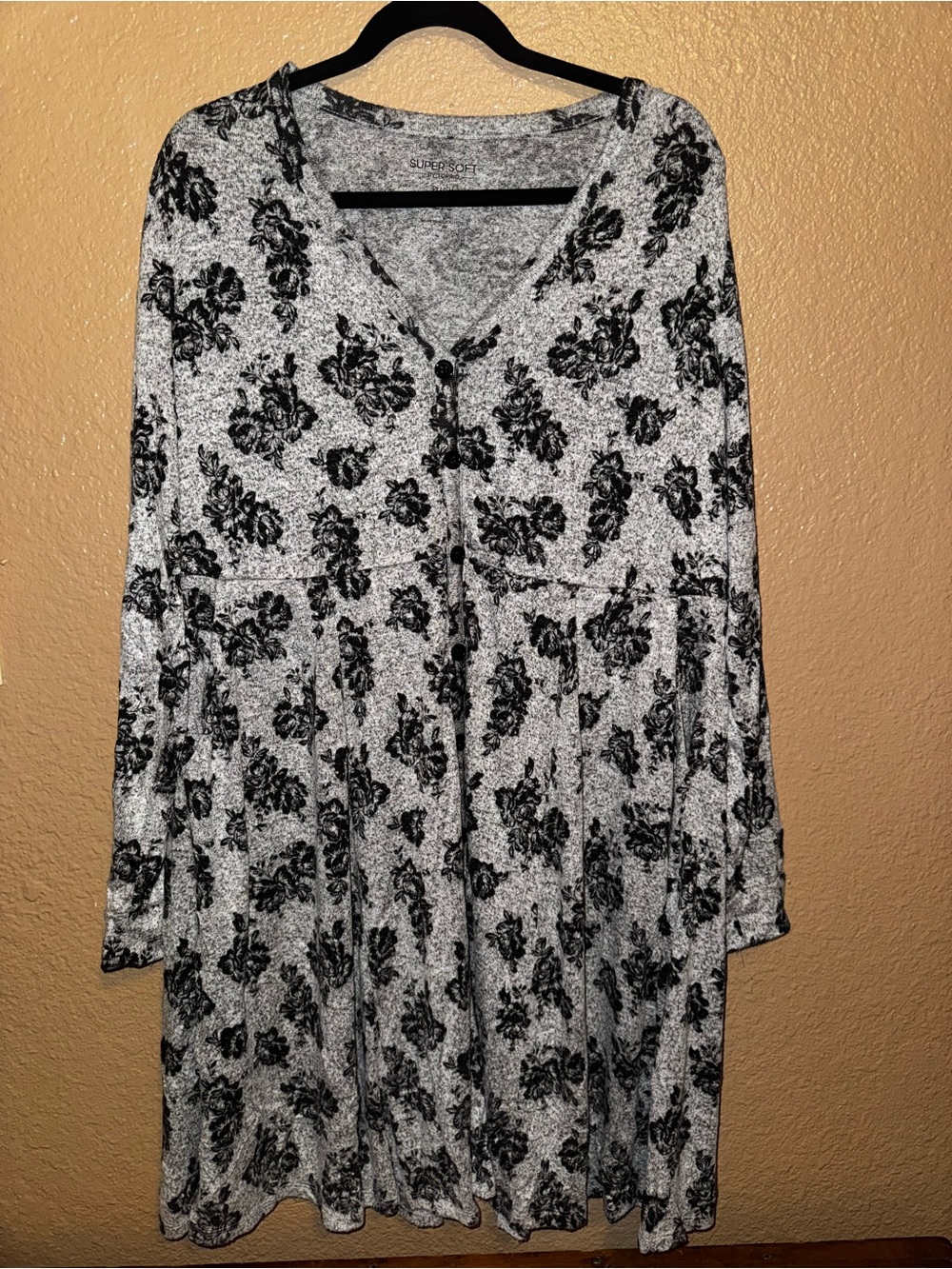 torrid Grey and Black Floral Midi Dress Sz 2